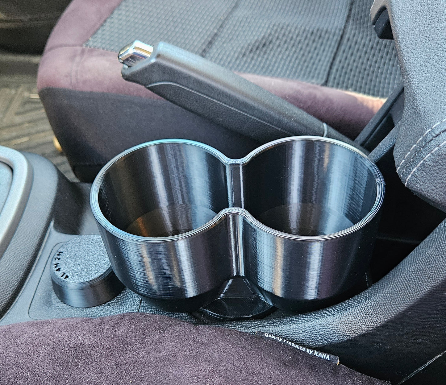 Isuzu DMax/Mux center cup holder